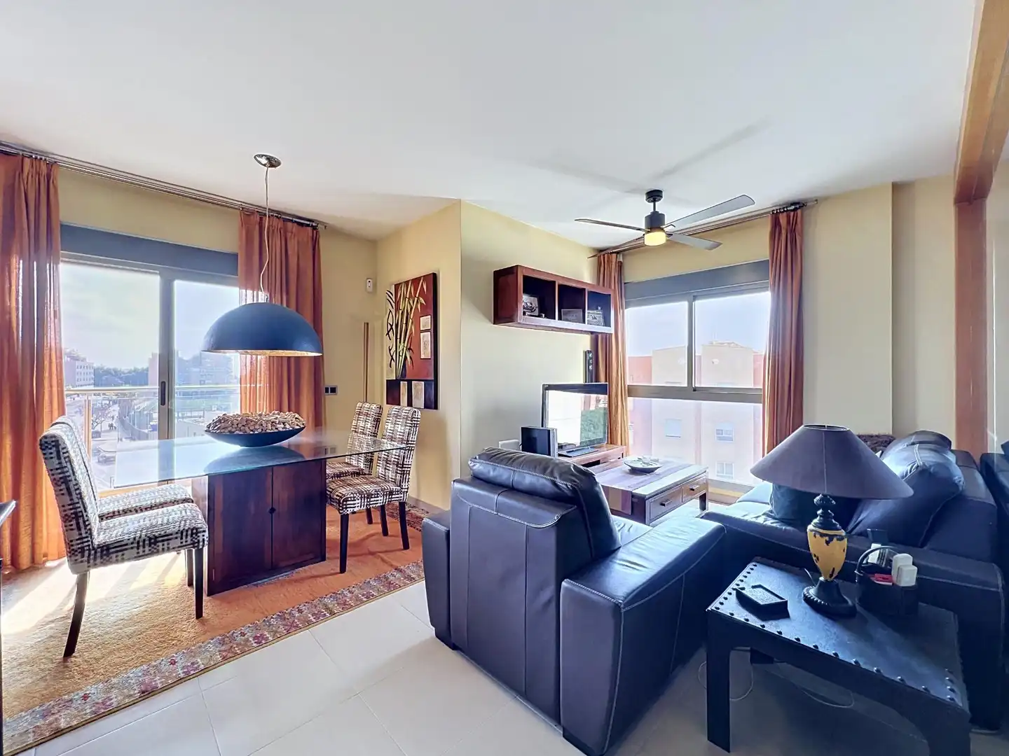 Sala de estar de Piso en venta en Almería con Aire acondicionado, Calefacción y Terraza