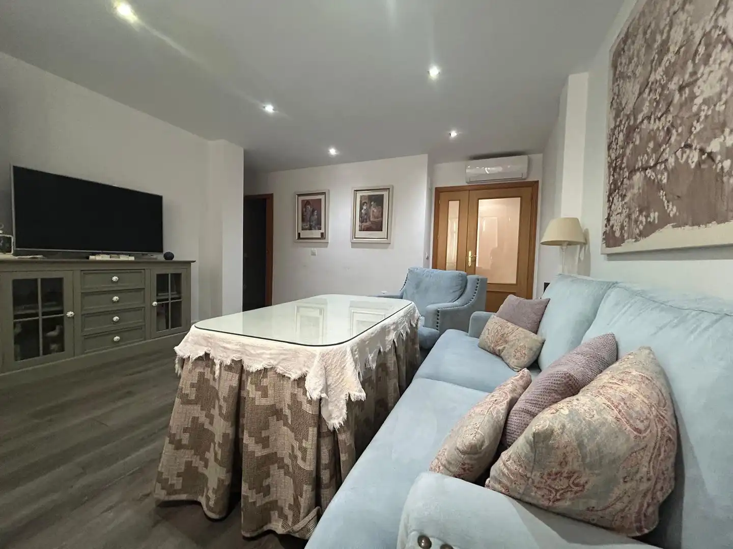 Sala d'estar de Apartament en venda en Villanueva de la Serena amb Aire condicionat i Moblat