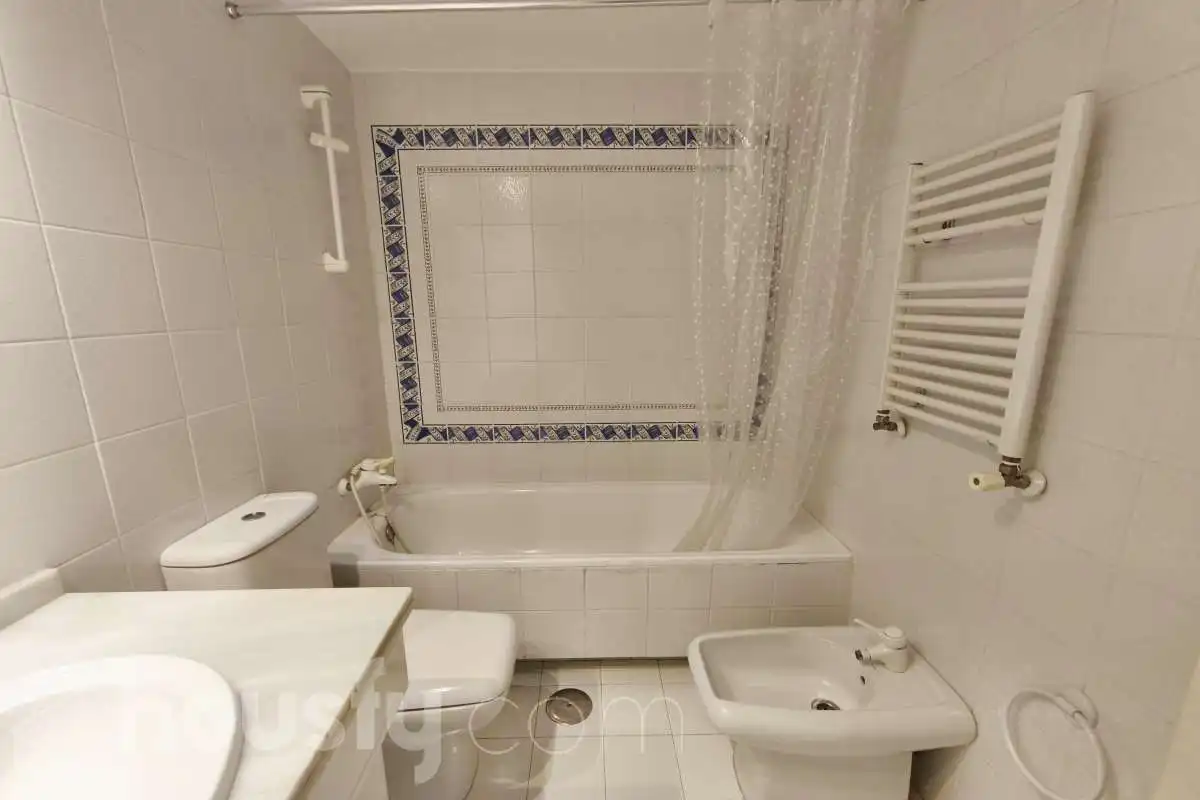 Baño de Piso de alquiler en Madrid con Aire acondicionado, Calefacción y Terraza