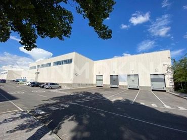 Industrial building to rent in Barrio de la Estación