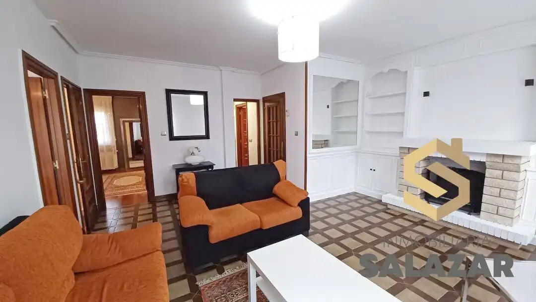 Sala d'estar de Pis de lloguer en Bilbao  amb Calefacció