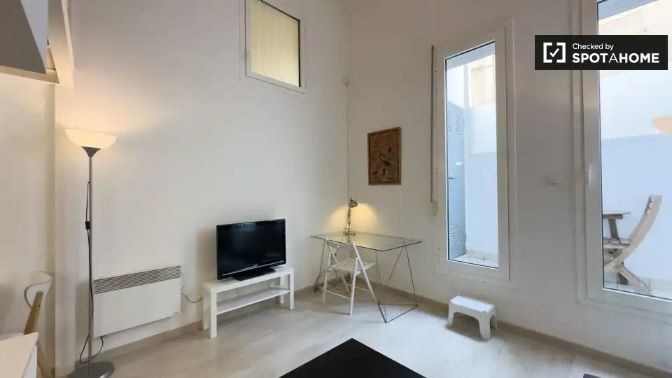 Appartamento con terrazza in affitto a Sant Martí, imagen 9