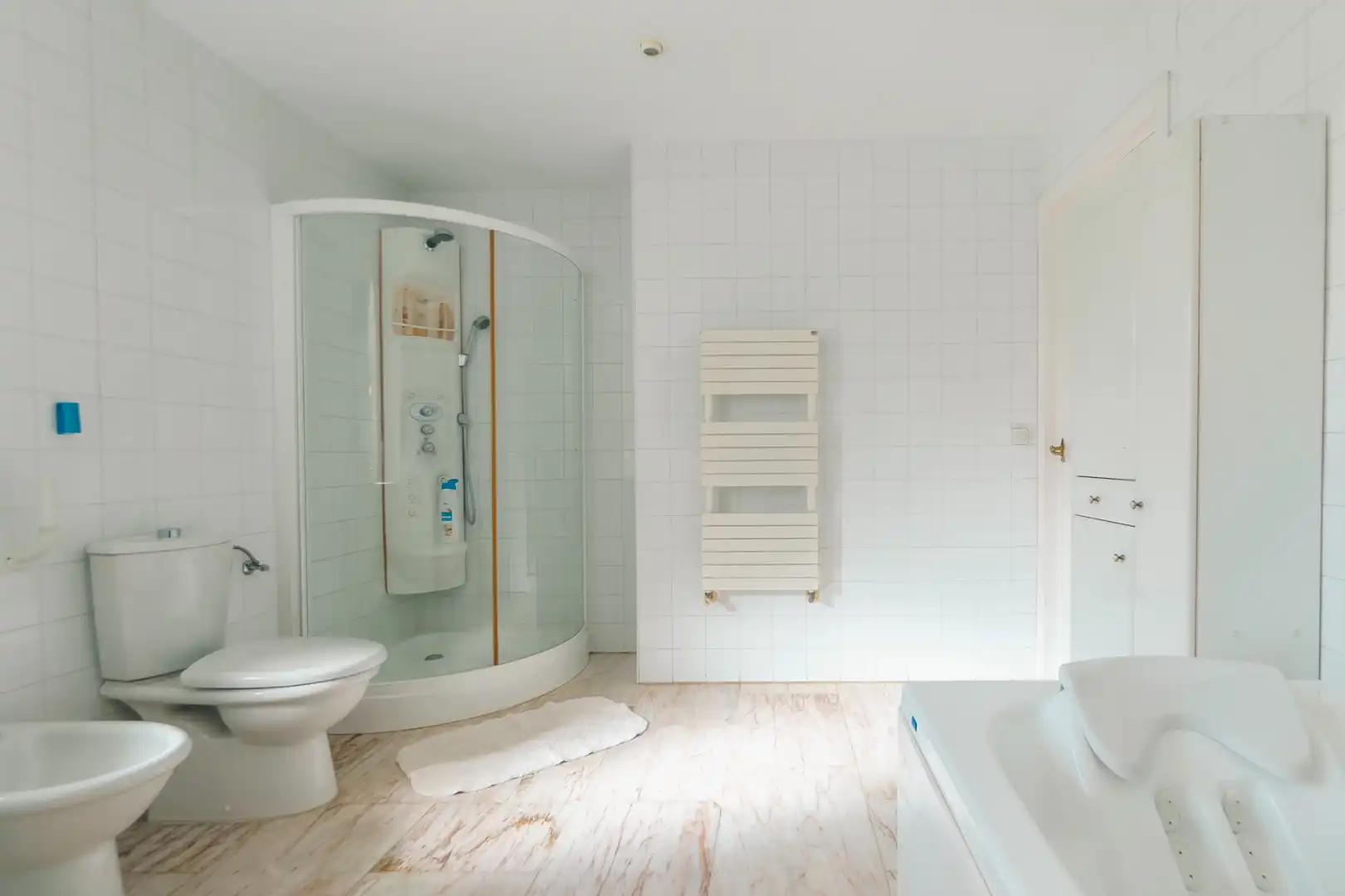 Badezimmer von Haus oder Chalet zum Verkauf in L'Alfàs del Pi mit Schwimmbad