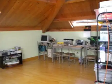 Maisonette zum Verkauf in León Capital  mit Heizung, Privatgarten und Abstellraum