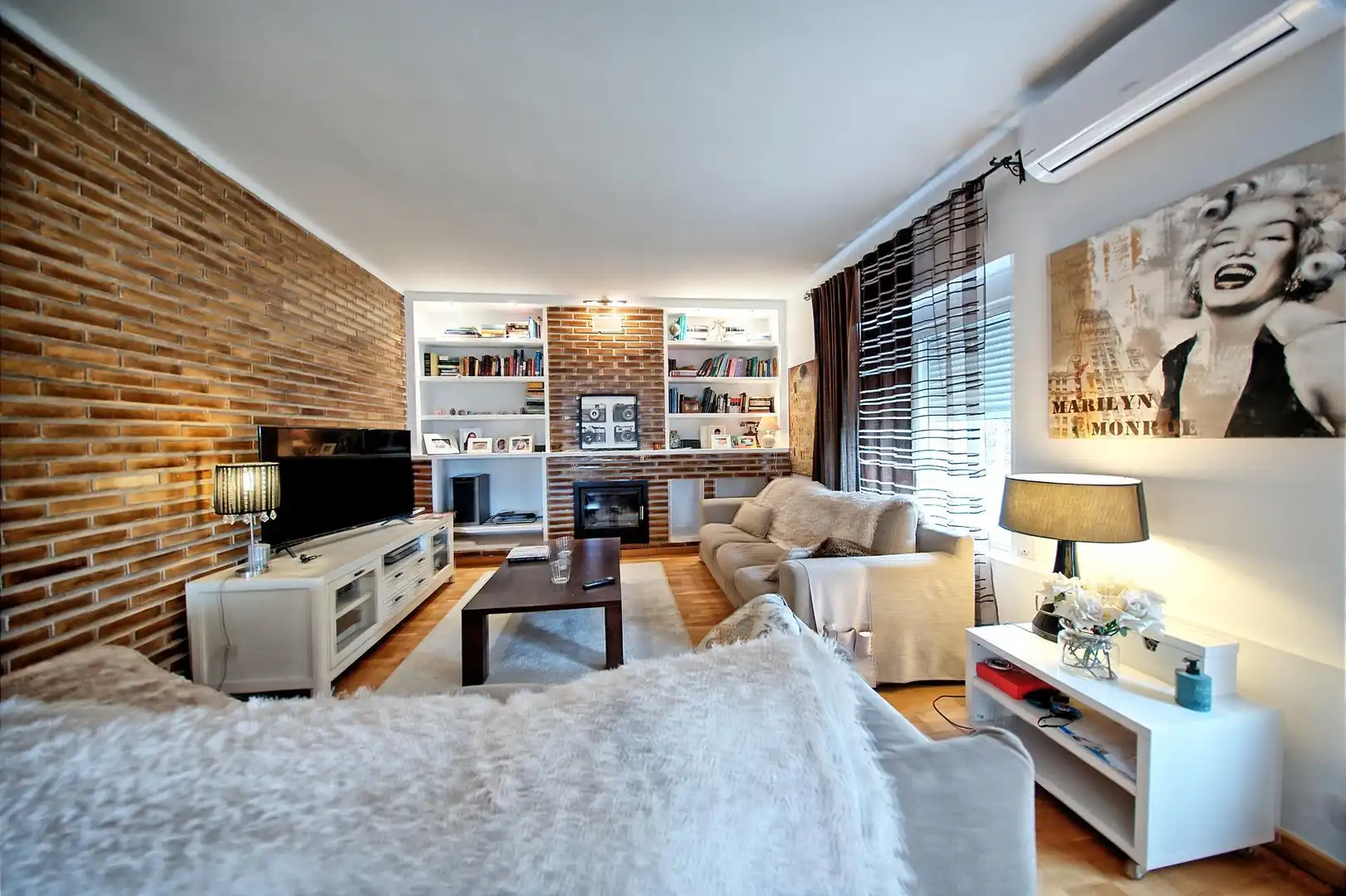 Sala de estar de Casa o chalet en venta en Paterna con Aire acondicionado, Calefacción y Jardín privado