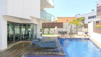Piscina de Casa o xalet en venda en Castelldefels amb Aire condicionat, Calefacció i Jardí privat