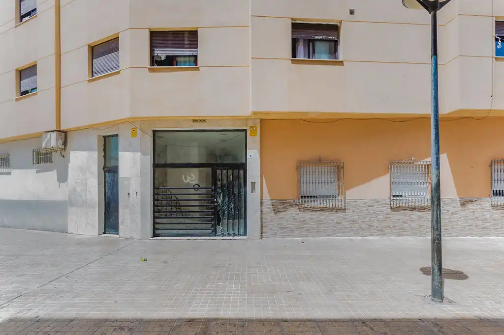 Vista exterior de Pis en venda en El Ejido