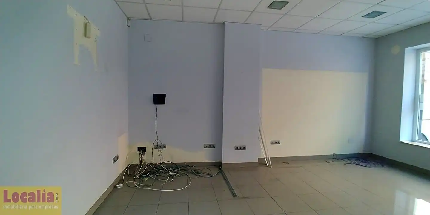 Local de alquiler en Torrelavega  con Aire acondicionado