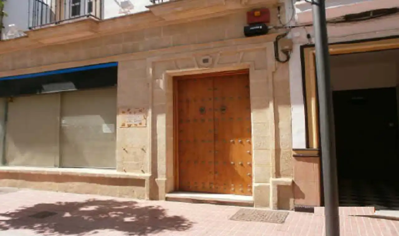 Office for sale in Rota