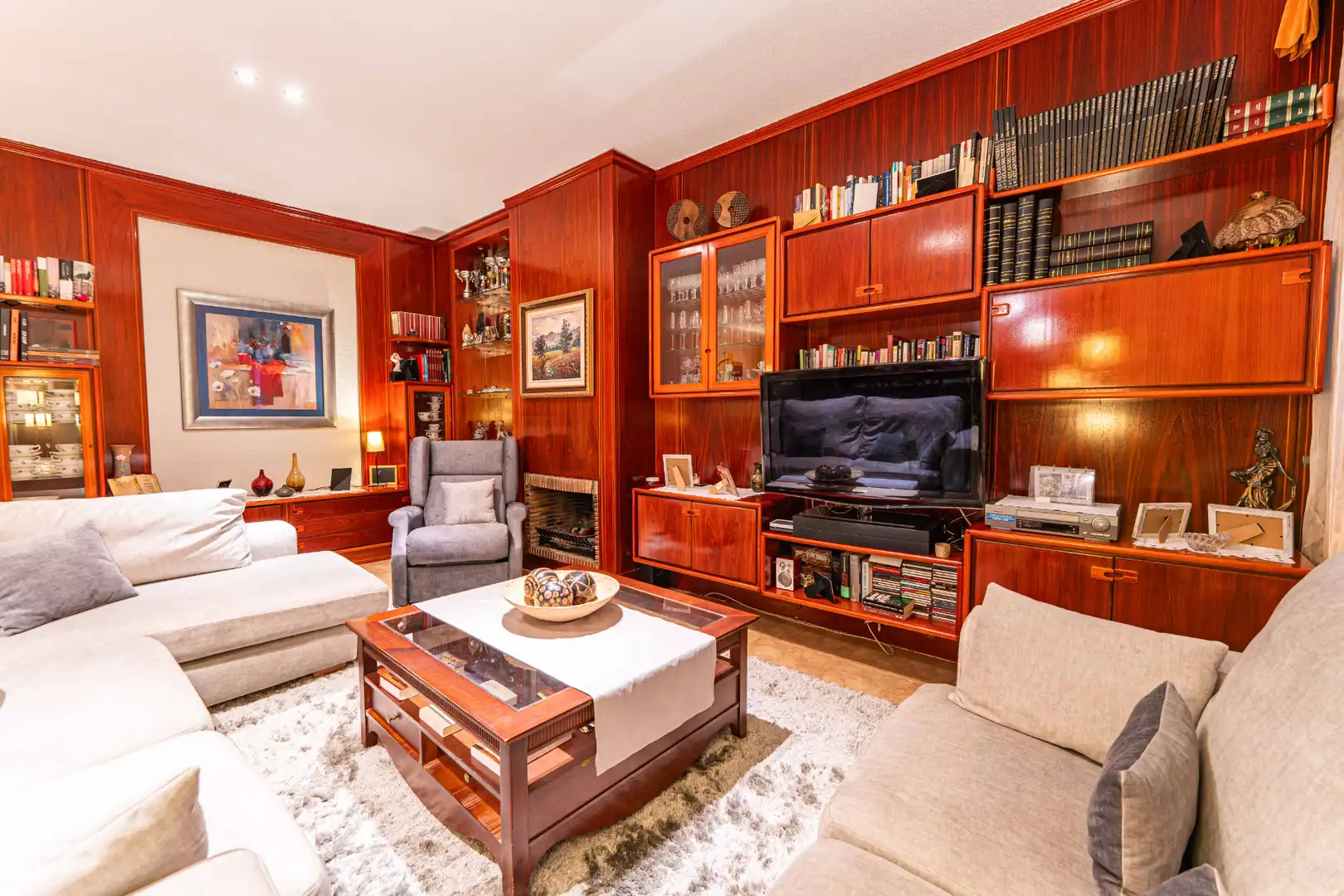 Sala d'estar de Casa o xalet en venda en Arroyomolinos (Madrid) amb Aire condicionat, Calefacció i Jardí privat