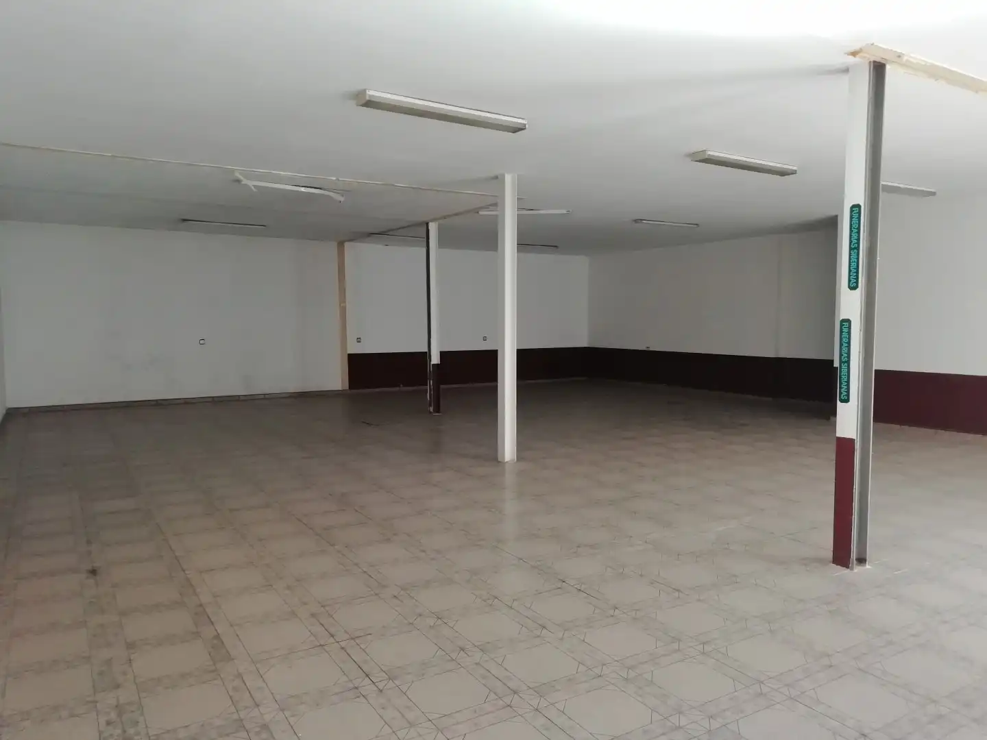 Local en venta en Castilblanco