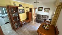Sala d'estar de Pis en venda en Sant Boi de Llobregat amb Aire condicionat, Calefacció i Terrassa