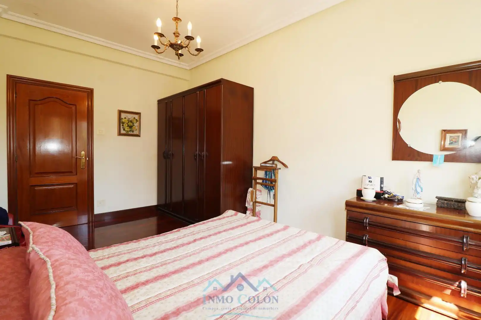 Habitación de Piso en venta en Irun  con Calefacción y Trastero