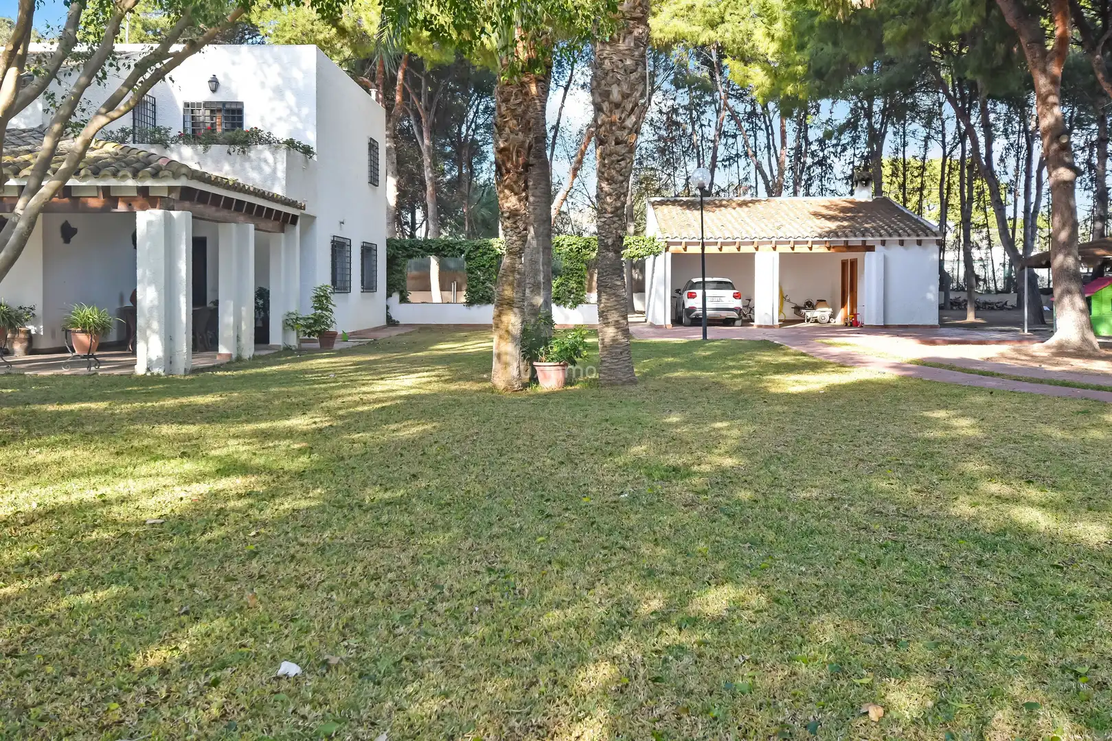 Jardí de Casa o xalet en venda en Alicante / Alacant amb Calefacció, Terrassa i Traster