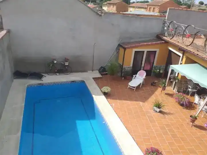 Piscina de Pis en venda en Santa Elena de Jamuz amb Jardí privat, Traster i Piscina