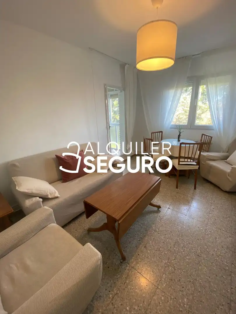 Sala de estar de Piso de alquiler en Guadalajara con Calefacción, Terraza y Amueblado