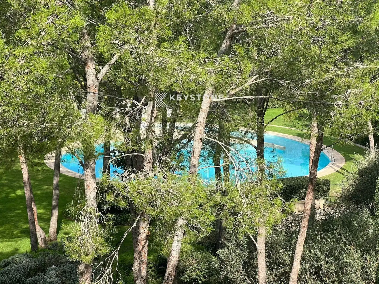 Schwimmbecken von Dachboden zur Miete in Calvià mit Klimaanlage, Heizung und Terrasse