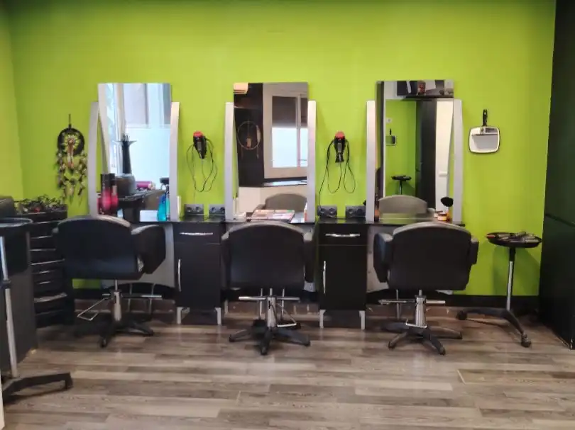 Business premises for transfer in gran via lluis companys 80, imagen 5