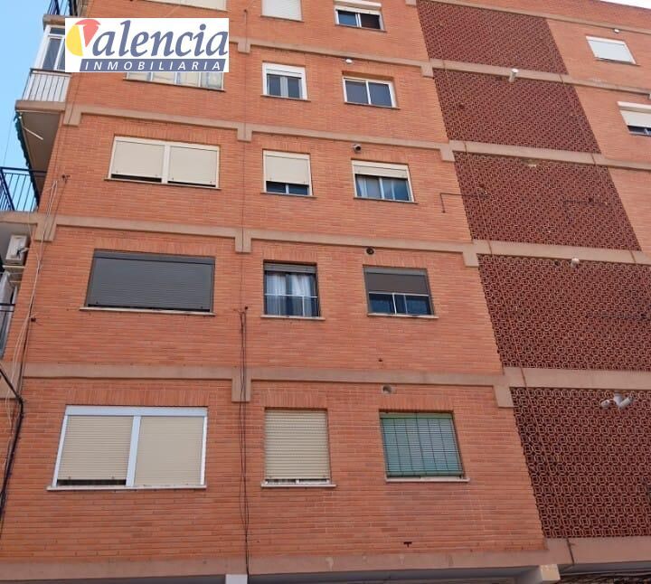 Vista exterior de Piso en venta en Manises