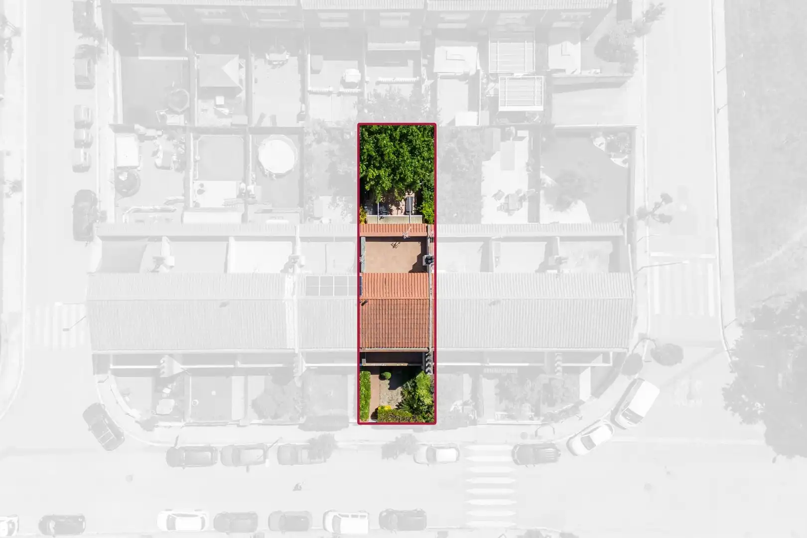 Vista exterior de Casa adosada en venda en Parets del Vallès amb Calefacció, Jardí privat i Parquet