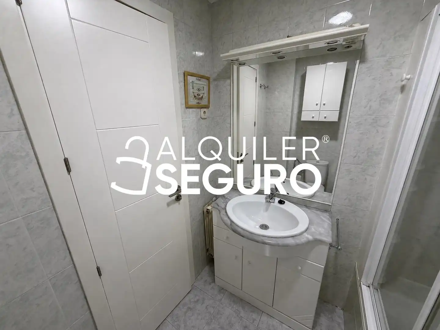 Badezimmer von Wohnung zur Miete in Getafe mit Klimaanlage und Heizung