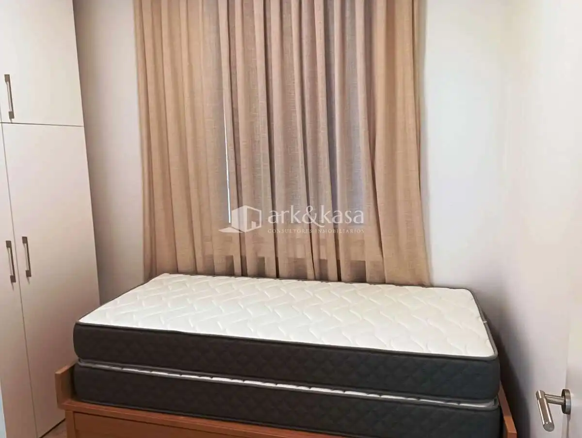 Schlafzimmer von Wohnung zur Miete in Valencia mit Klimaanlage, Heizung und Möbliert