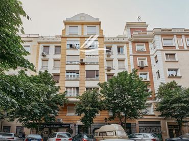 Piso con ascensor en venta en Calle de Montesa