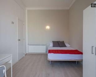 Bedroom of Flat to share in  Barcelona Capital  with Air Conditioner, Heating and Terrace