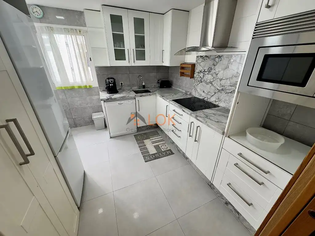 Piso con ascensor en venta en Calle Maestro Guerrero, imagen 3