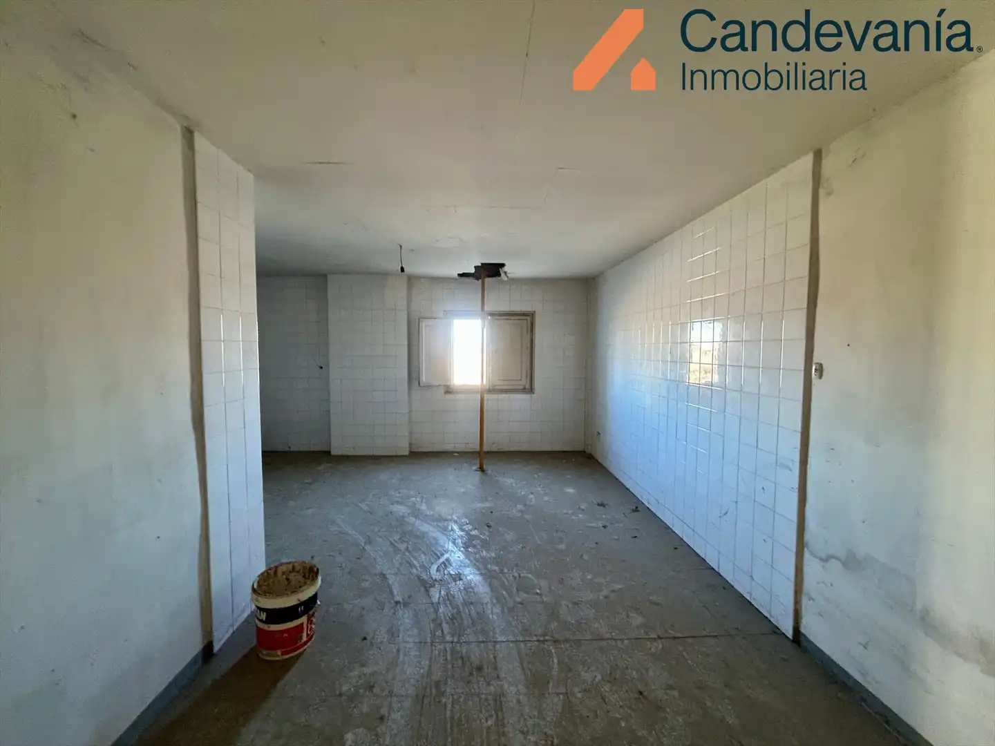 Nave industrial en venta en Zuera