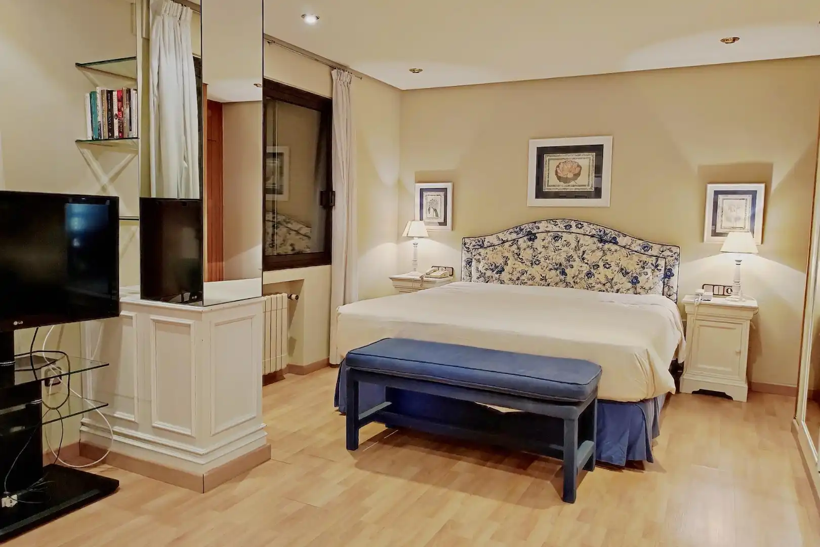 Bedroom of Houses for sale in L'Eliana  with Air Conditioner, Heating and Private garden