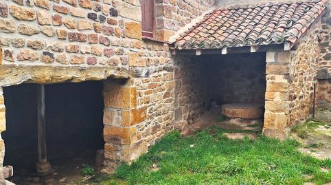 CASA CON CUADRA ALMACÉN, JARDÍN Y GARAJE INDEPENDIENTE