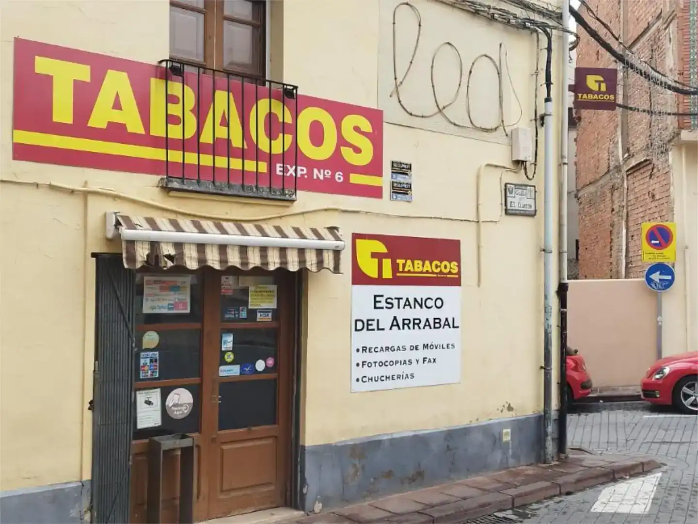 Casa adosada en venda en Teruel amb Moblat i Balcó