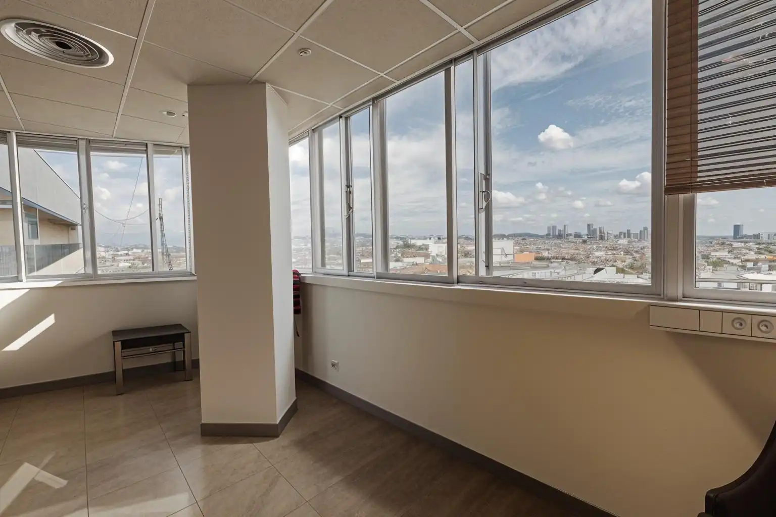 Büro zum Verkauf in Barcelona mit Klimaanlage, Heizung und Terrasse