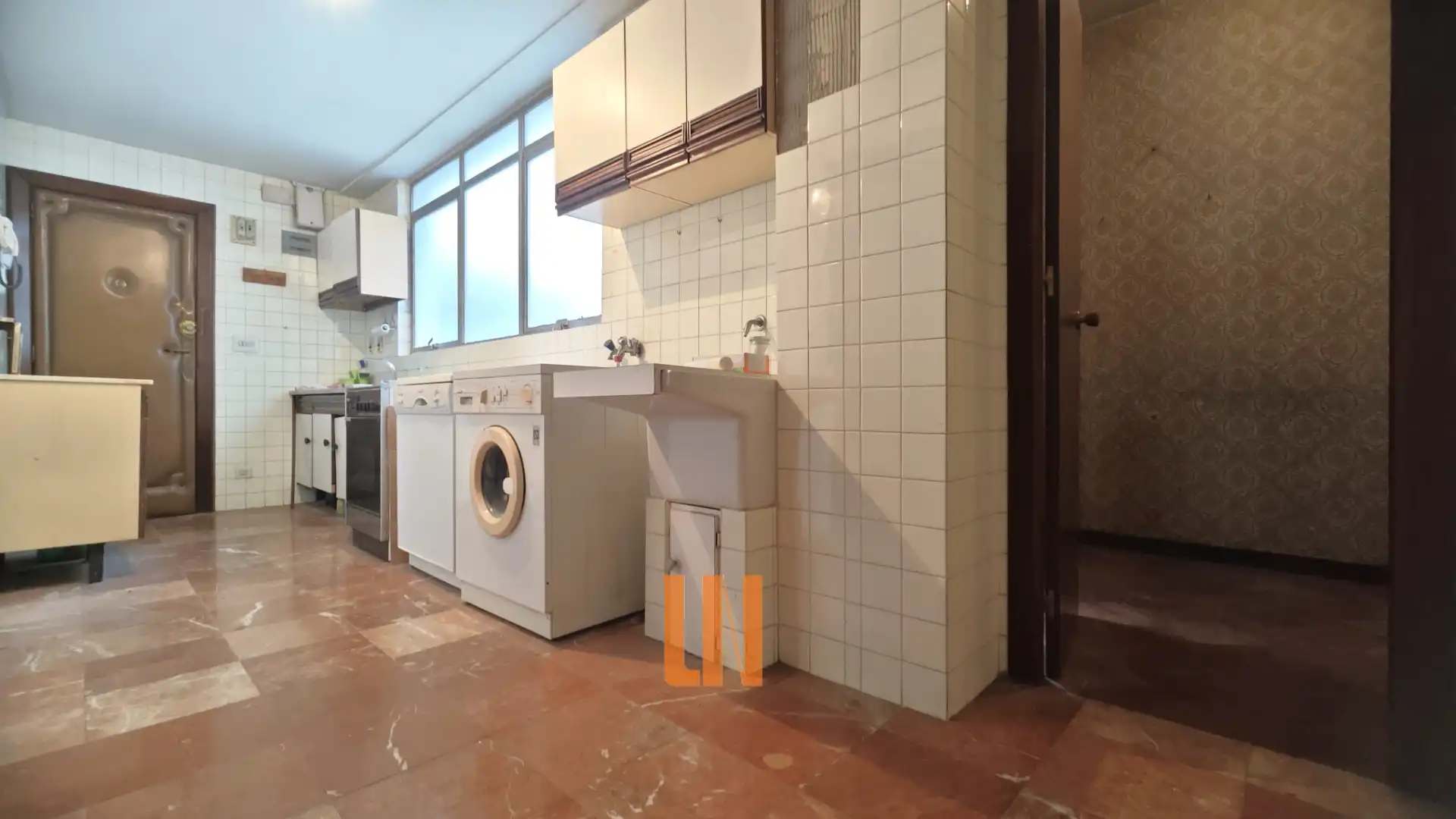 Cocina de Piso en venta en A Coruña Capital  con Calefacción, Parquet y Internet
