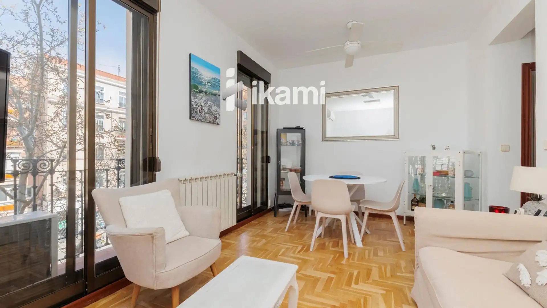 Sala de estar de Piso en venta en  Madrid Capital con Aire acondicionado y Calefacción