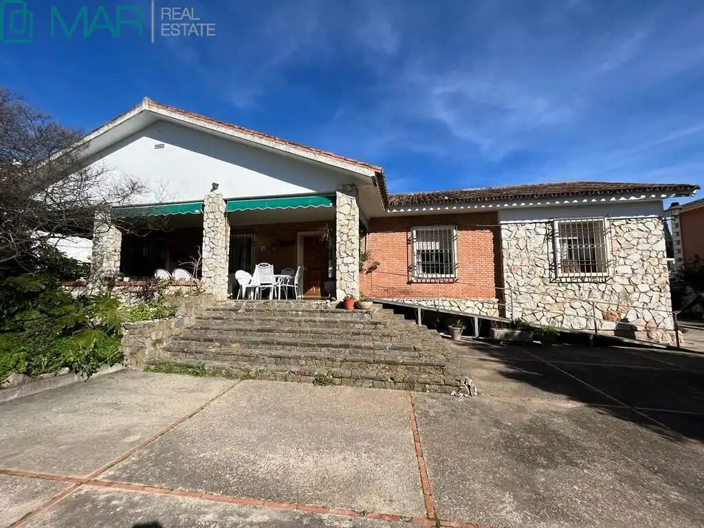 Exterior view of Houses for sale in Córdoba  with Air Conditioner, Heating and Private garden