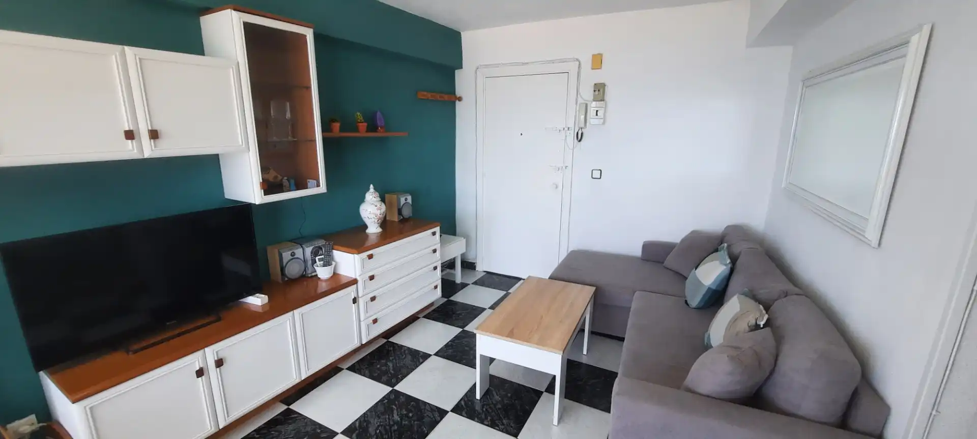 Sala de estar de Apartamento de alquiler en Torremolinos con Aire acondicionado, Amueblado y Microondas
