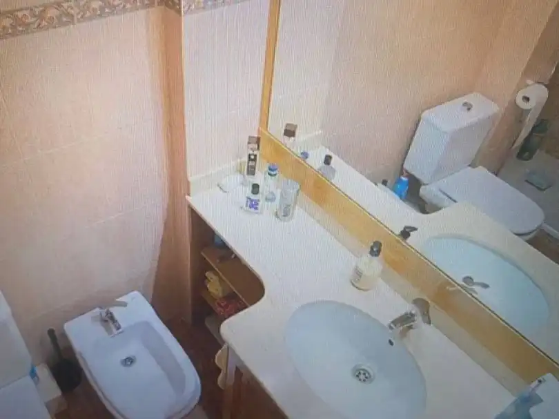 Bathroom of Flat for sale in Terrassa  with Air Conditioner