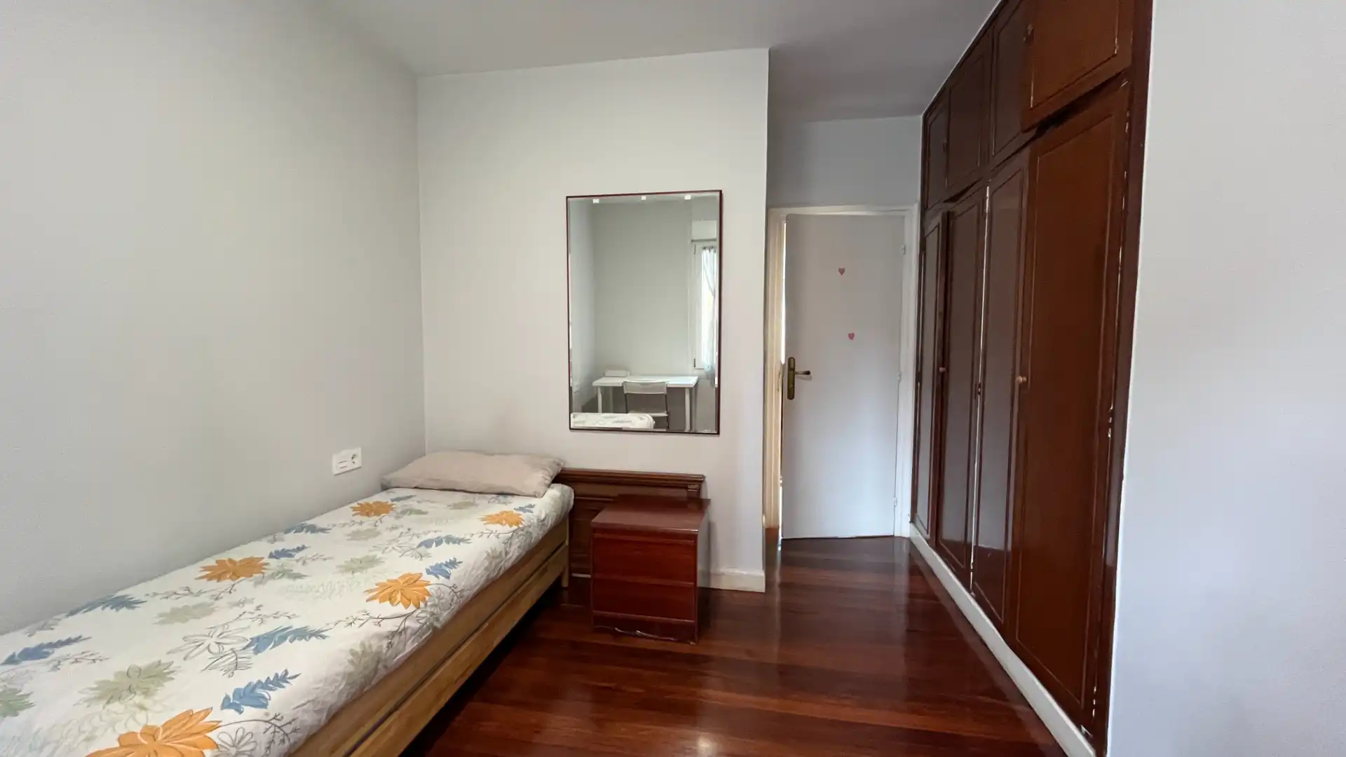 Habitación de Piso en venta en Getxo  con Calefacción, Parquet y Trastero