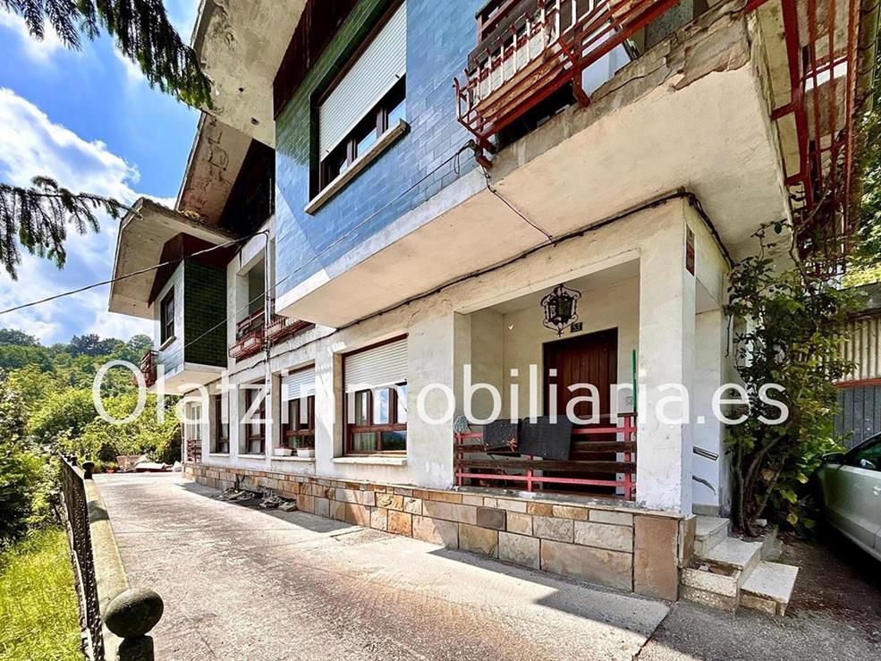 Exterior view of House or chalet for sale in Balmaseda  with Heating, Terrace and Balcony