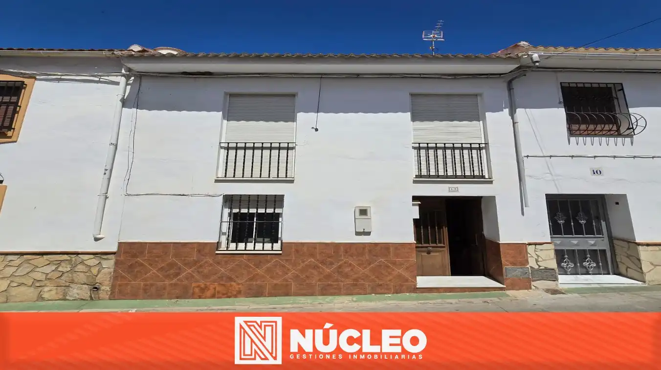 Vista exterior de Casa o chalet en venta en Colmenar con Jardín privado, Terraza y Amueblado