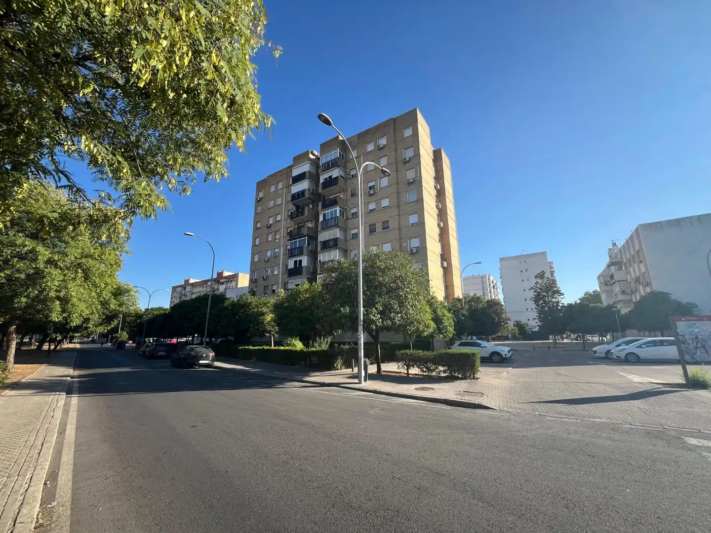 Exterior view of Flat for rent in Sevilla  with Air Conditioner and Furnished