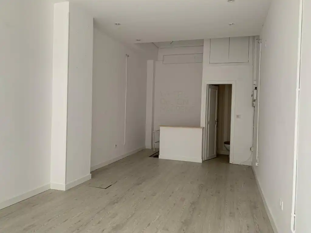 Local comercial en venda a Andres Larrazabal Kalea 6, imagen 2