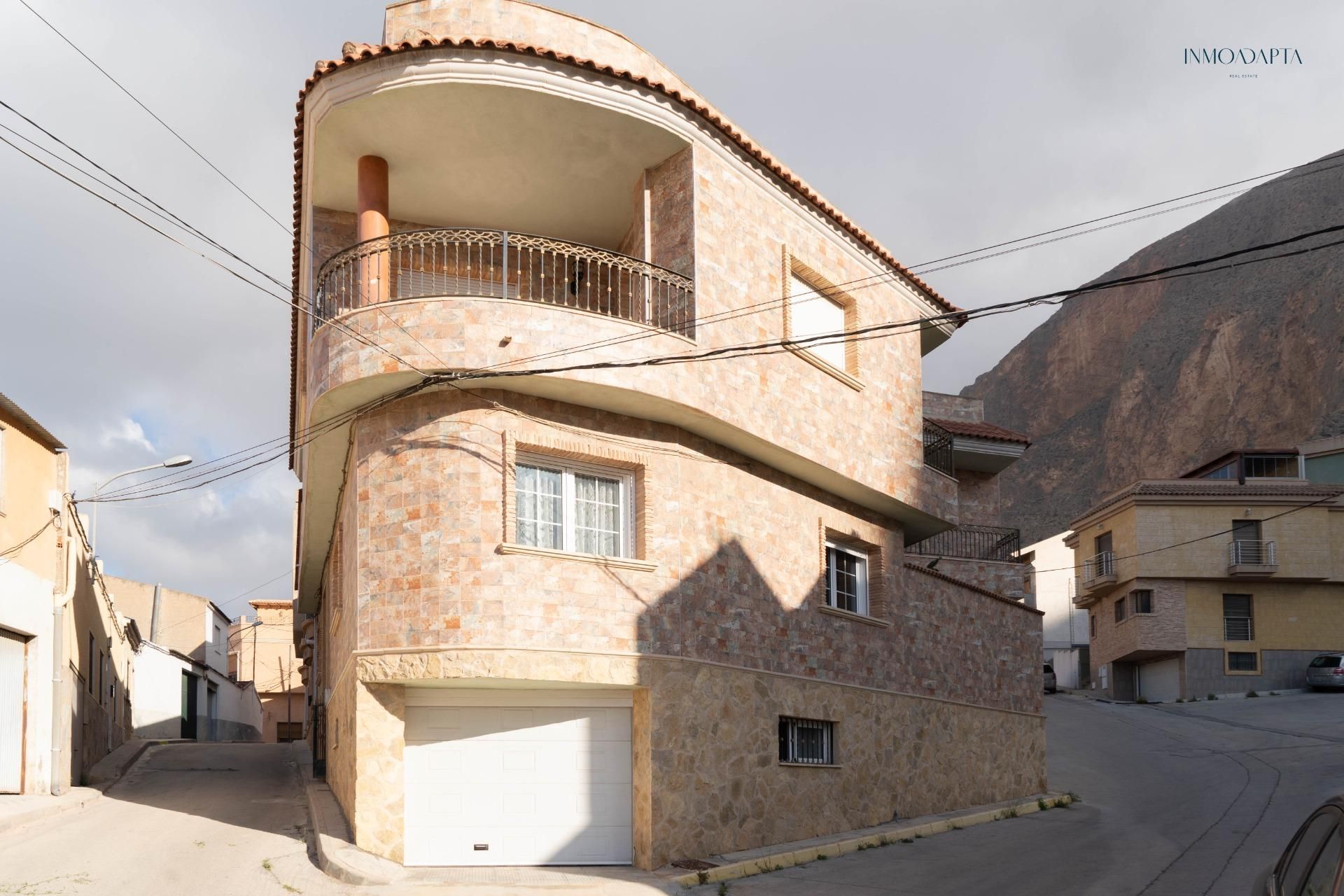 Vista exterior de Casa o xalet de lloguer en Redován amb Aire condicionat, Jardí privat i Terrassa