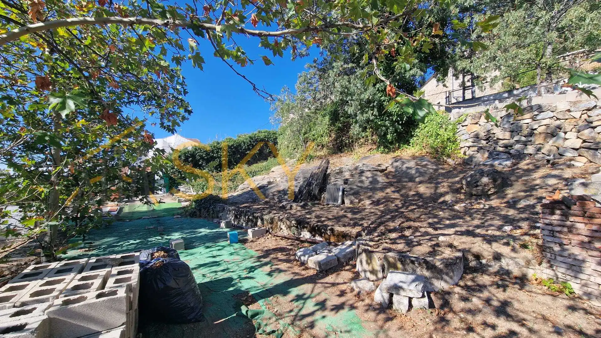 Residencial en venta en Miraflores de la Sierra