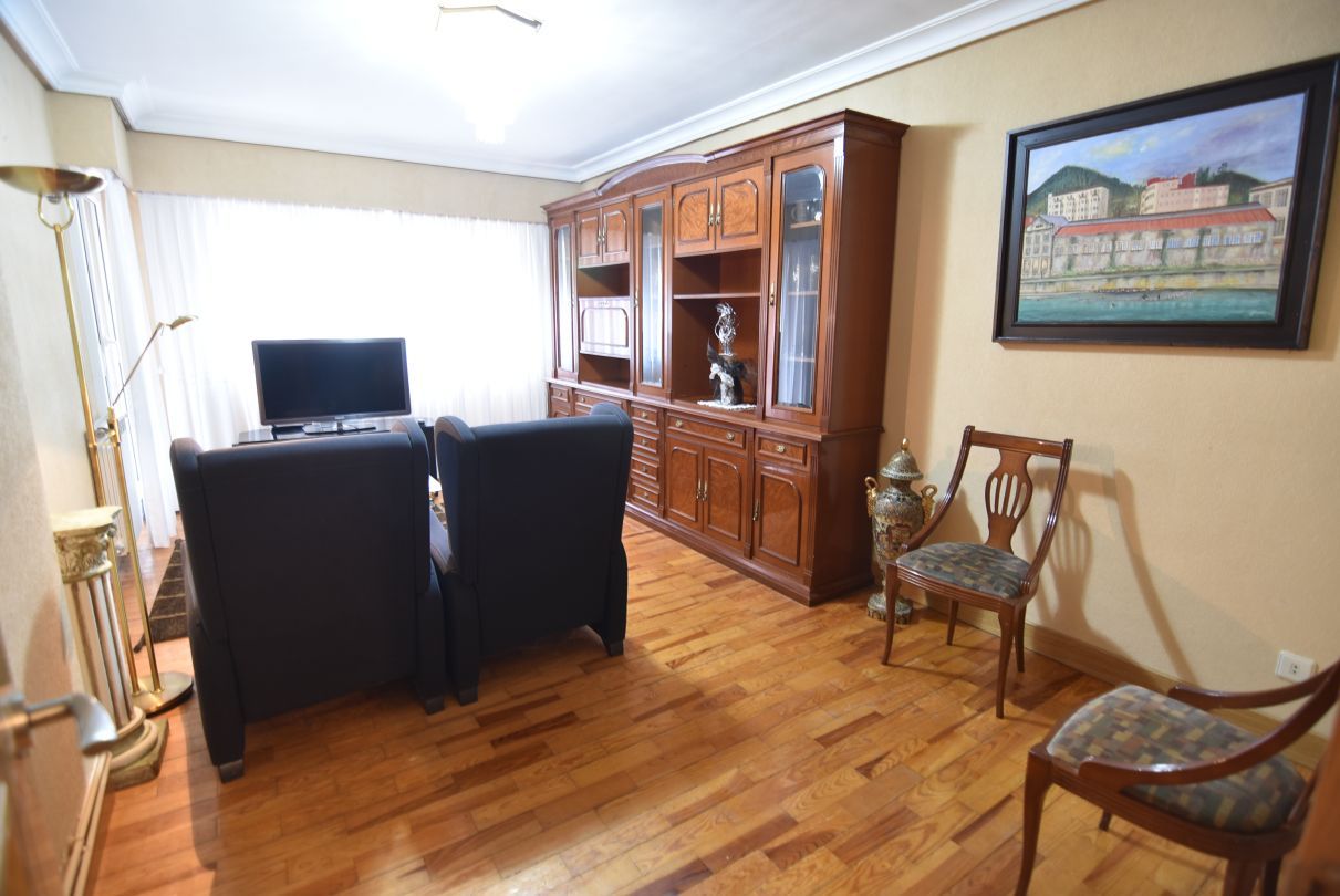 Living room of Flat for sale in Soraluze / Plasencia de las Armas  with Heating, Terrace and Furnished
