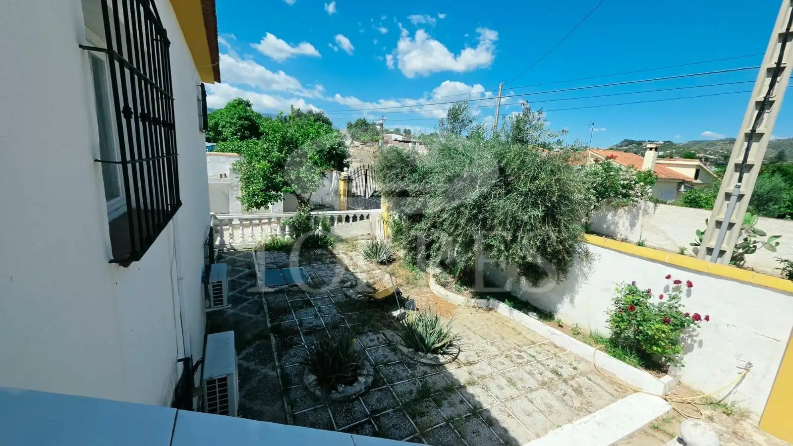 Terrassa de Casa o xalet en venda en Alhaurín de la Torre amb Jardí privat, Traster i Balcó