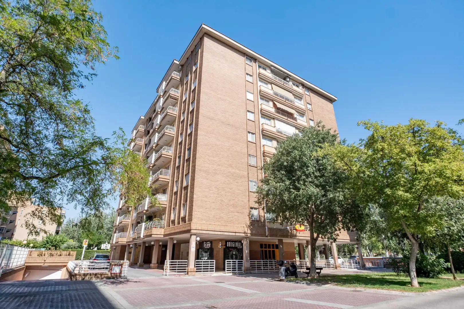 Vista exterior de Piso en venta en Zaragoza con Aire acondicionado y Terraza