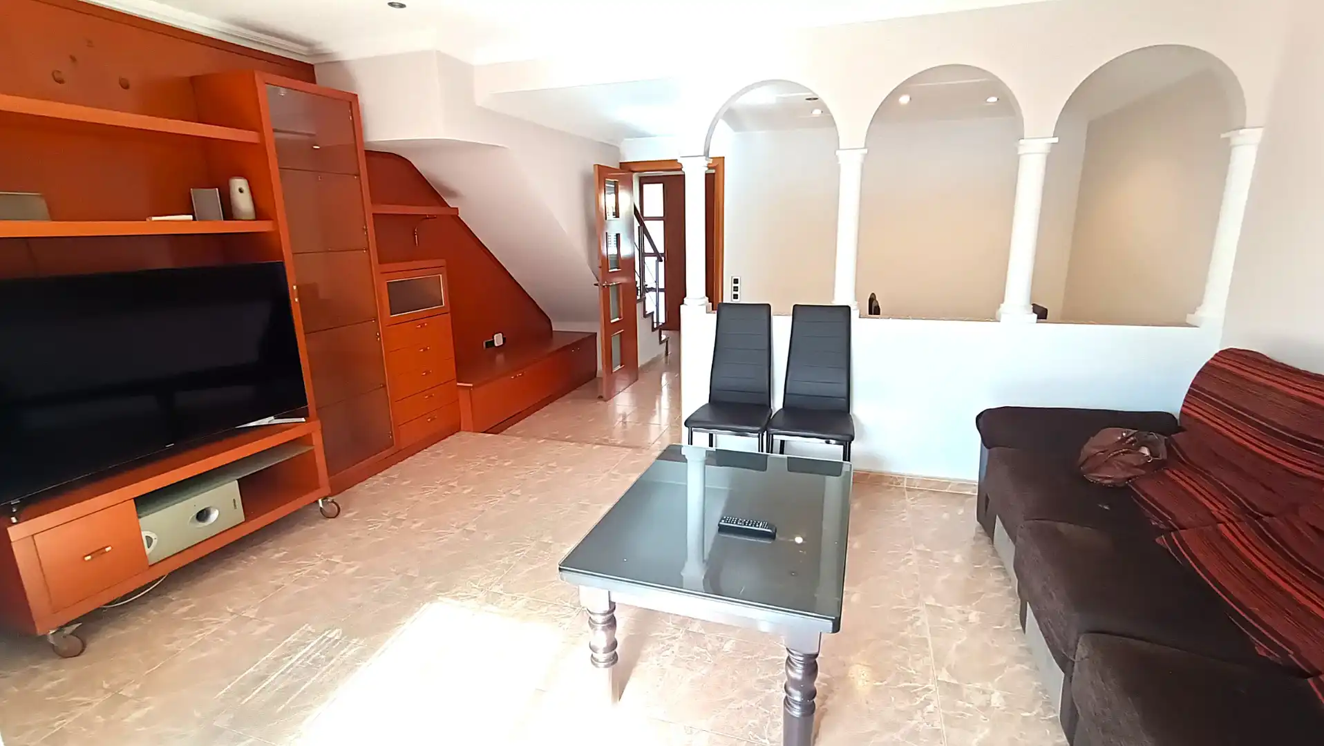Wohnzimmer von Einfamilien-Reihenhaus zum Verkauf in Cambrils mit Klimaanlage, Heizung und Privatgarten